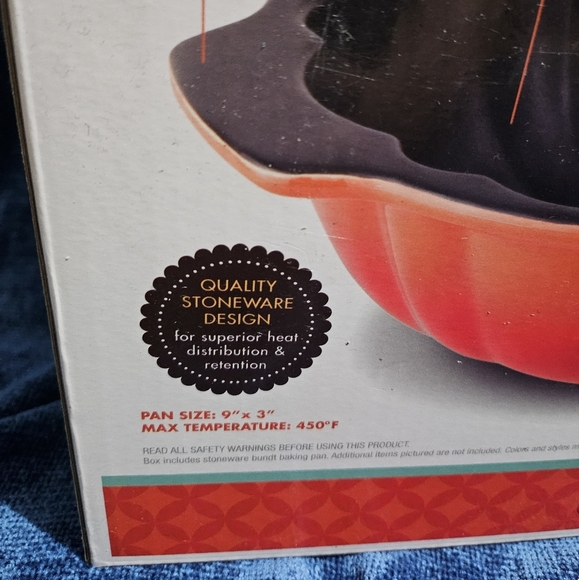 Parini Bundt Pan Nonstick Stoneware - Picture 2 of 4